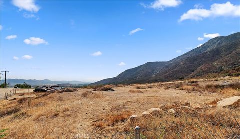 A home in Lake Elsinore