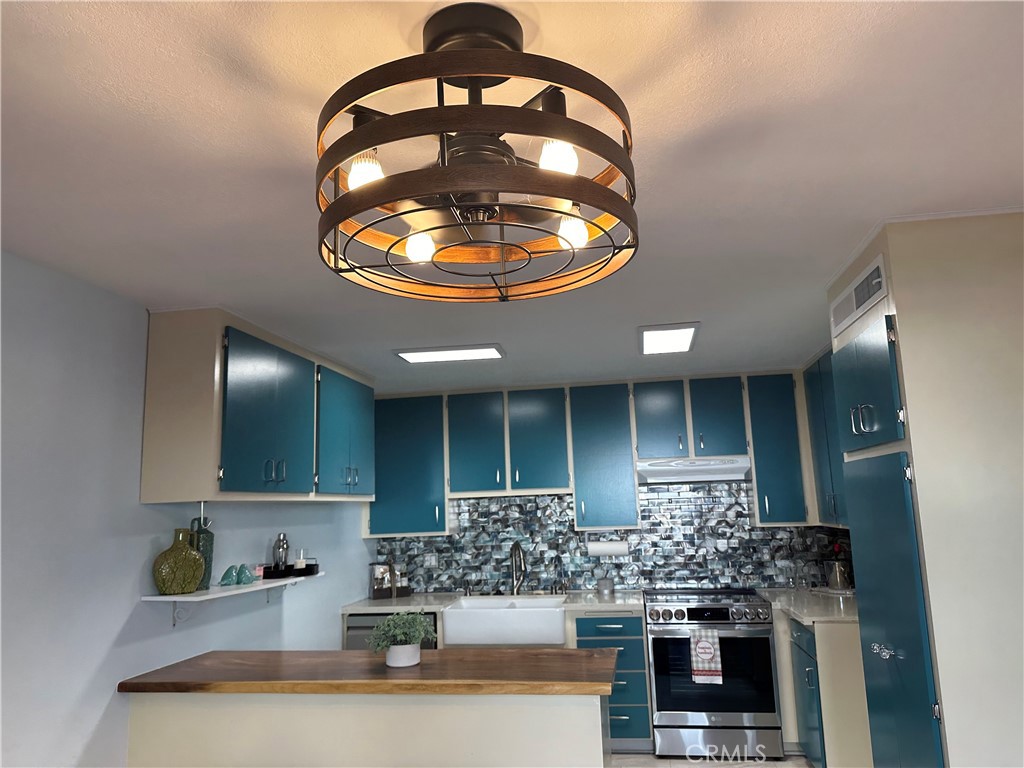 Photo 6 of 22 of 1654 Orinda Court townhome