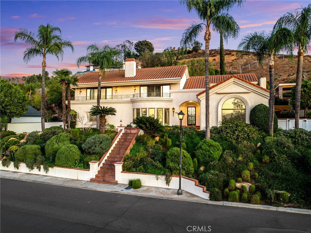 2572 Sunset Drive