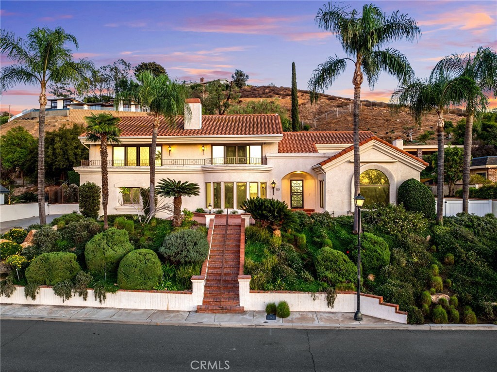 2572 Sunset Drive