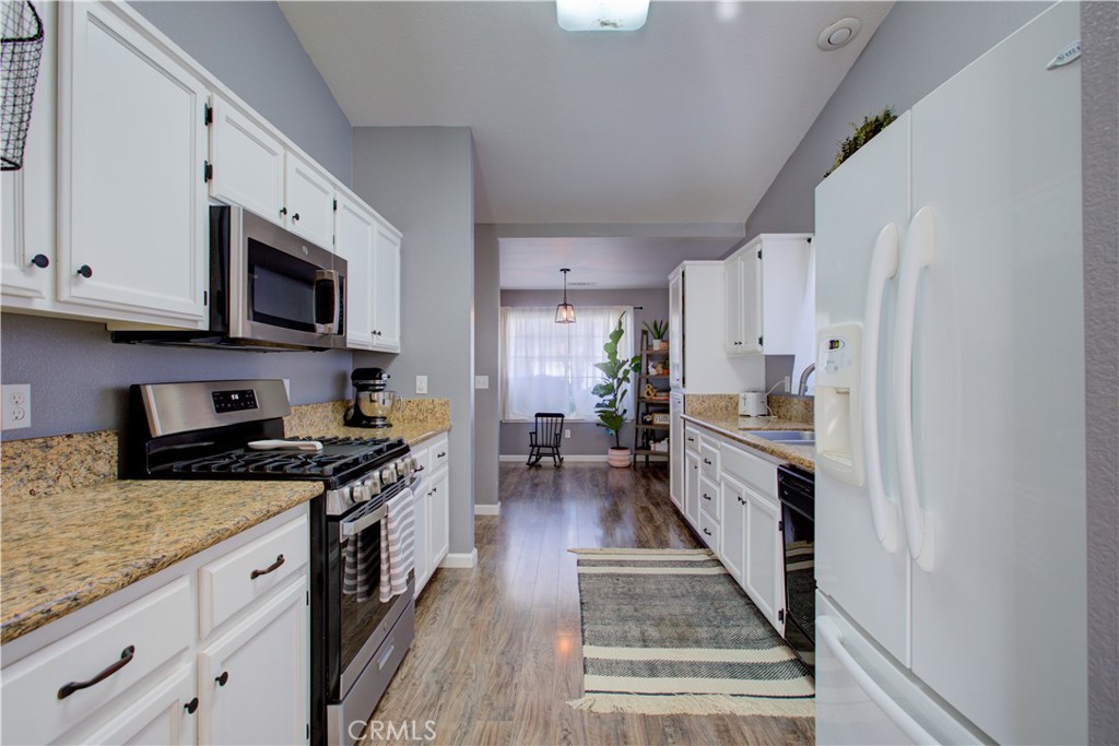 Photo 6 of 43 of 1408 Fairway Drive house