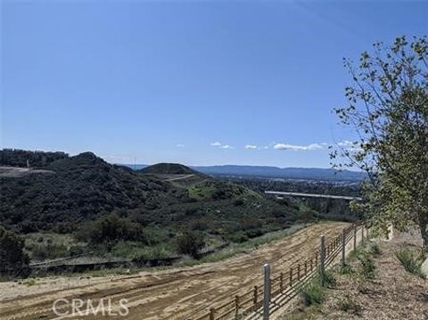 Photo of 17 COYA Trail, Chatsworth, CA 91311 (MLS # SR24021162)