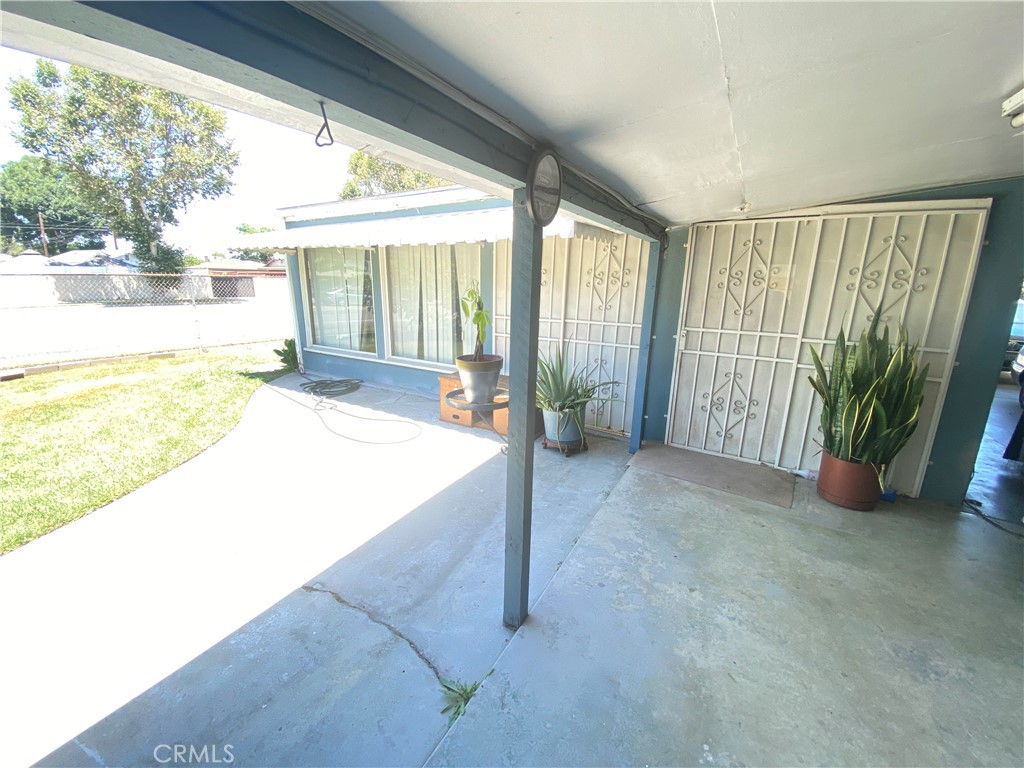 Photo 16 of 22 of 8501 Vanport Avenue house