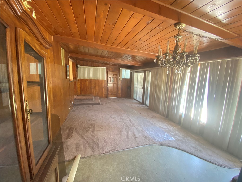 Photo 3 of 22 of 8501 Vanport Avenue house