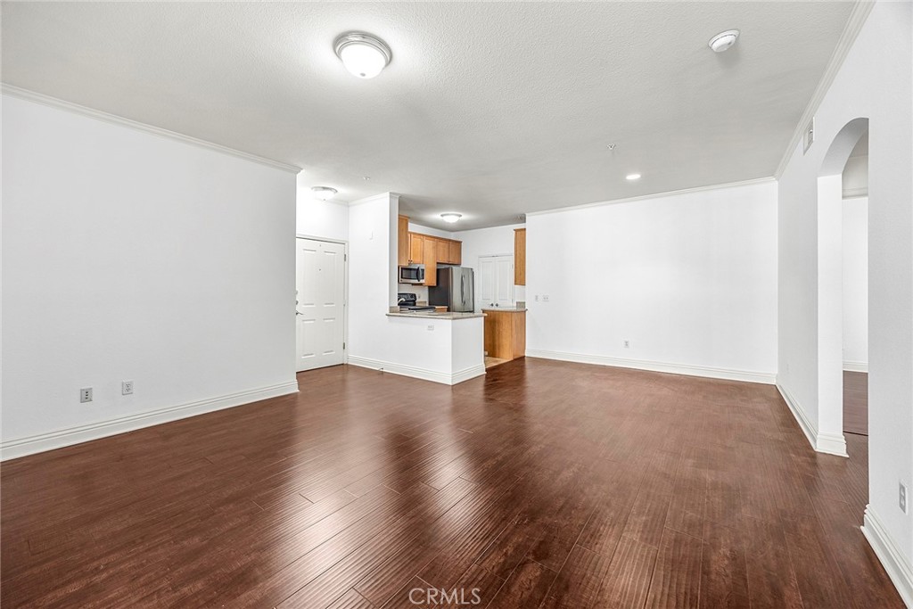 22681 Oakgrove 317