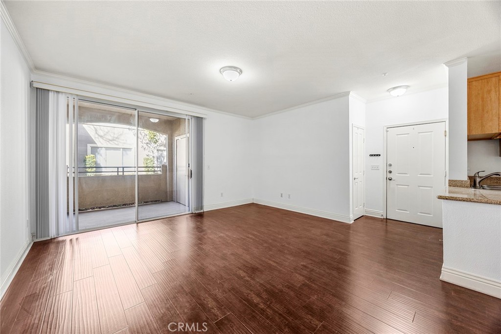 22681 Oakgrove 317