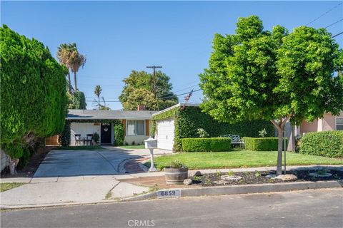 A home in Reseda