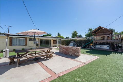 A home in Reseda