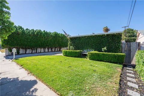 A home in Reseda