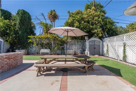 A home in Reseda