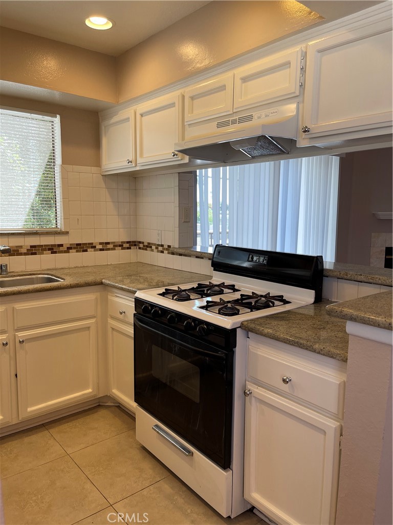 Photo 6 of 21 of 10119 Pinewood Avenue 208 condo