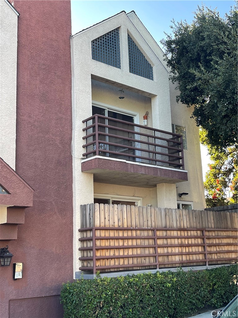 Photo 3 of 21 of 10119 Pinewood Avenue 208 condo