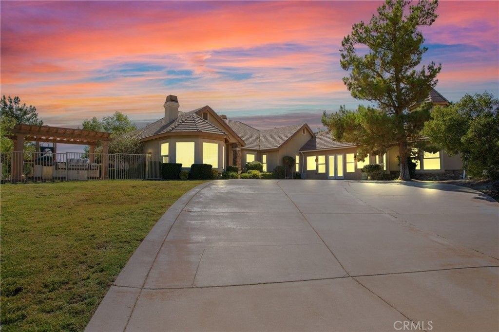 listing image 130720254222527110366