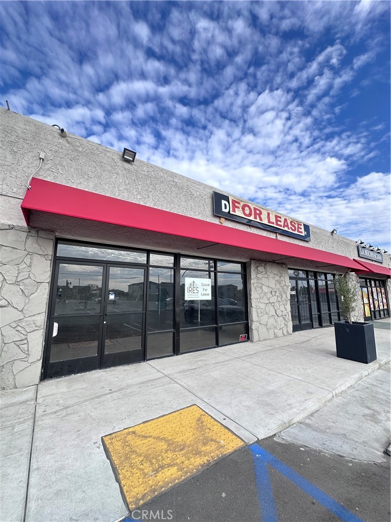 IRES Commercial is pleased to announce an incredible 2,500 sq. ft. – A spacious and flexible layout suited for retail stores, fitness studios, or creative showrooms leasing opportunity at 1700 W Highland Ave, a shopping center in the heart of San Bernardino. Because your vision is our mission, we are committed to providing spaces that inspire growth, success, and community connection. This vibrant retail destination offers the perfect environment to establish or expand your business, with an unbeatable combination of high visibility, accessibility, and community engagement. Why Choose 1700 W Highland Ave?
• Visibility: Located on one of San Bernardino’s busiest streets, this center offers unmatched exposure to both foot and vehicle traffic.
• Easy Accessibility: Close to major intersections and public transit routes, with plenty of parking for customers and employees.
• Diverse Demographics: Surrounded by established neighborhoods and a growing commercial area, offering a loyal and expanding customer base.
• Dynamic Environment: Existing tenants and nearby businesses create a vibrant atmosphere that attracts consistent traffic and builds a sense of community.