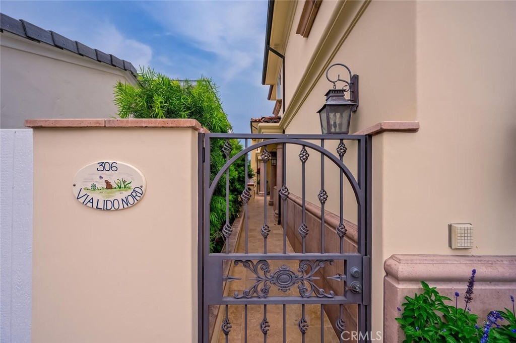 Lido Island (LIDO) - Residential