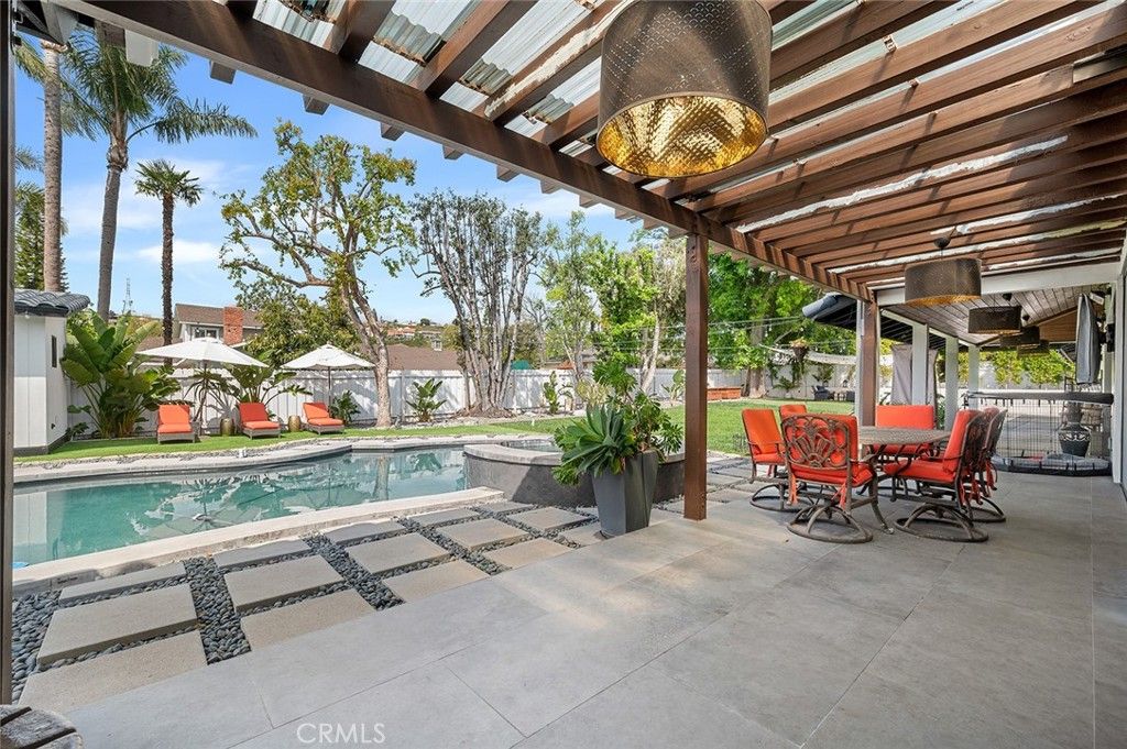 listing image 50