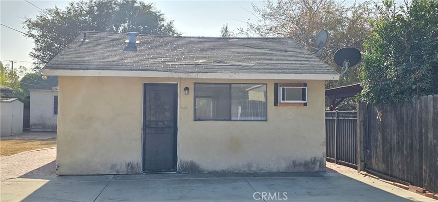 2 units on a lot. The rental unit is the Back unit. It's a studio about 400 sqft with 1 assigned parking space. Asking price $1,850/month. The unit just recently had interior paint. Rent is including all utility services and monthly gardener services.