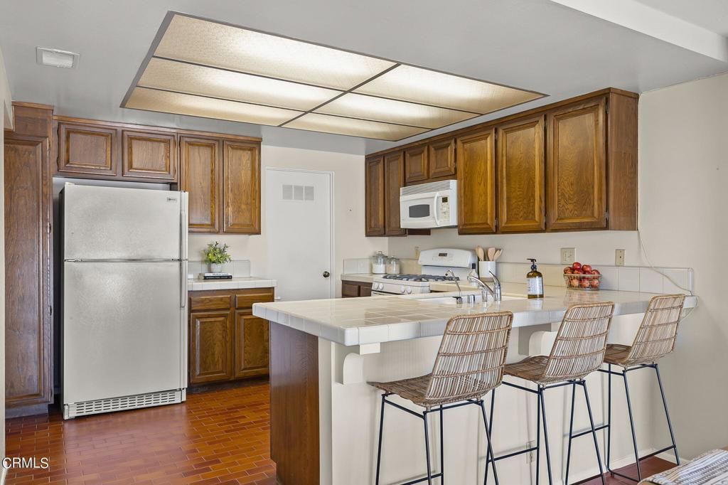 listing image 13072125065001