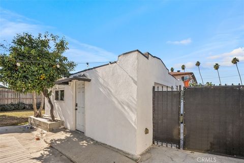 A home in Inglewood