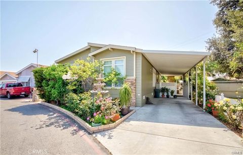 Photo of 15 Pine Via Via, Anaheim, CA 92801 (MLS # PW25055616)