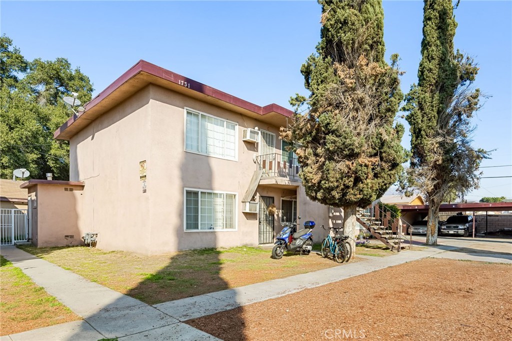 1721 N Fairfax Drive