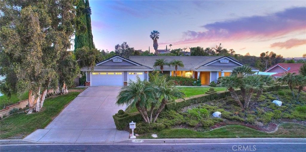 listing image 130725832352304247503