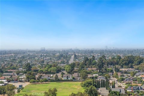 A home in North Tustin