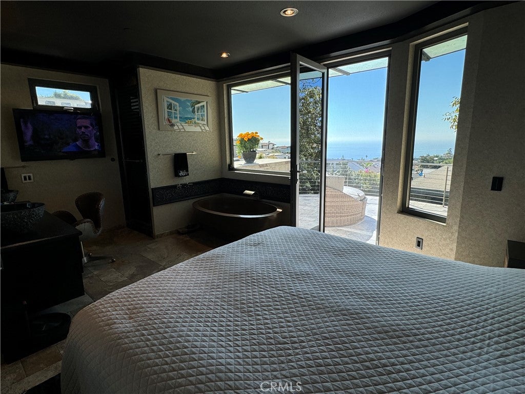 1083 Tia Juana Street, Laguna Beach CA 92651 - Photo 8