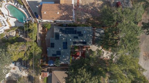 A home in La Crescenta