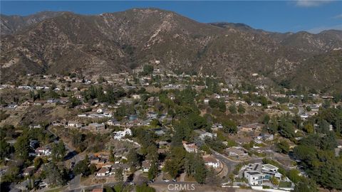 A home in La Crescenta