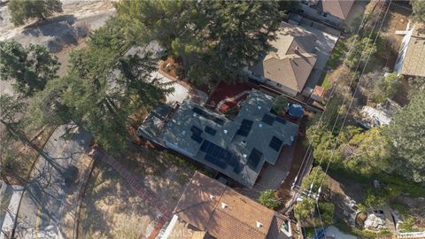 A home in La Crescenta