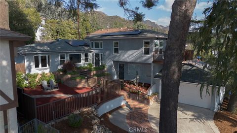 A home in La Crescenta