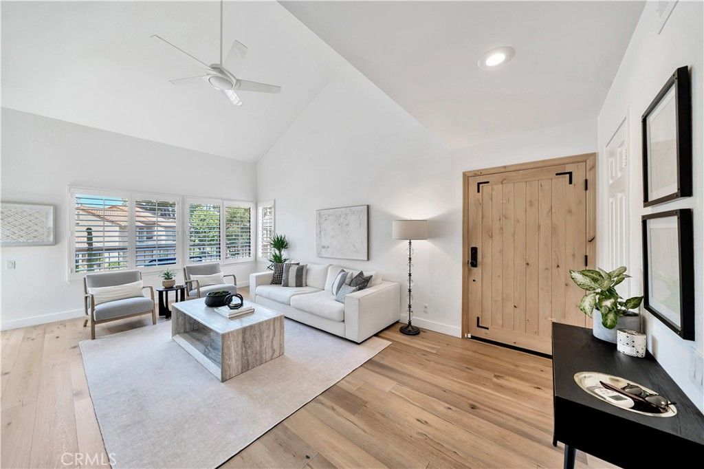 listing image 130724488982004186155