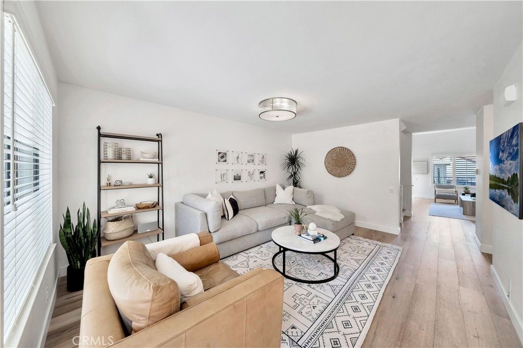 listing image 130726029924408048970