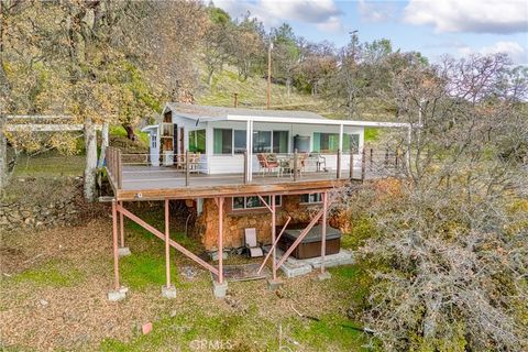 A home in Clearlake Oaks