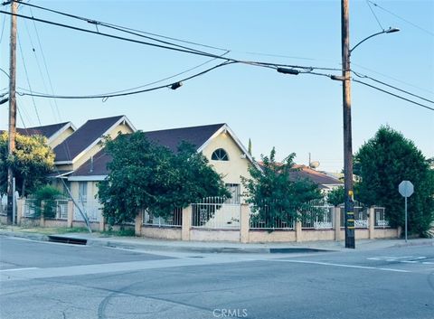 A home in El Monte