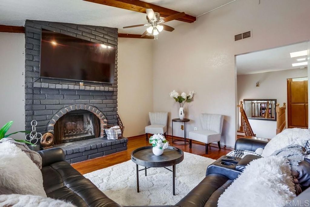 listing image 130722603270115139726