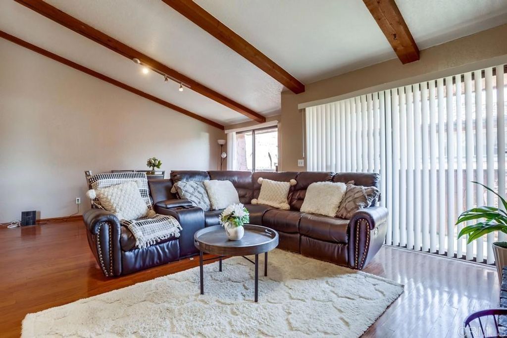 listing image 130724108184366000653