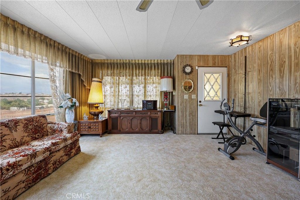 listing image 130729371244012171058