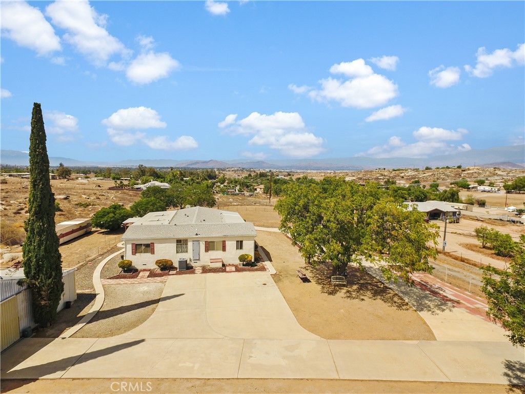 listing image 130725501312884959472