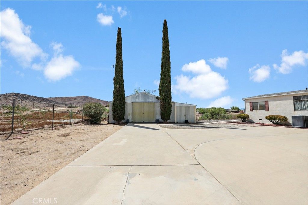 listing image 130727846360634507450