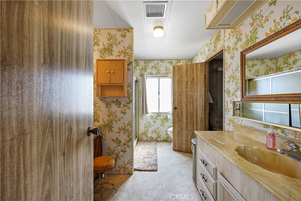 listing image 130729923101215739754