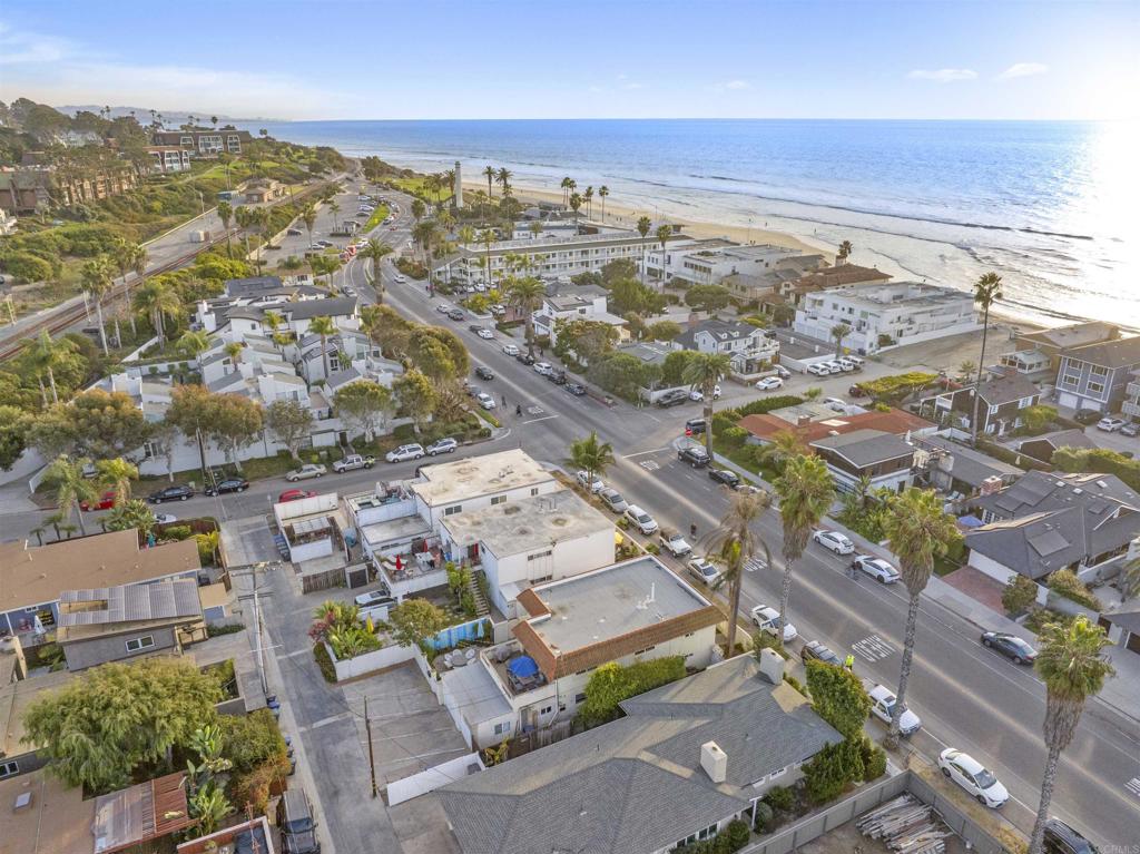 1817 19 Coast Boulevard