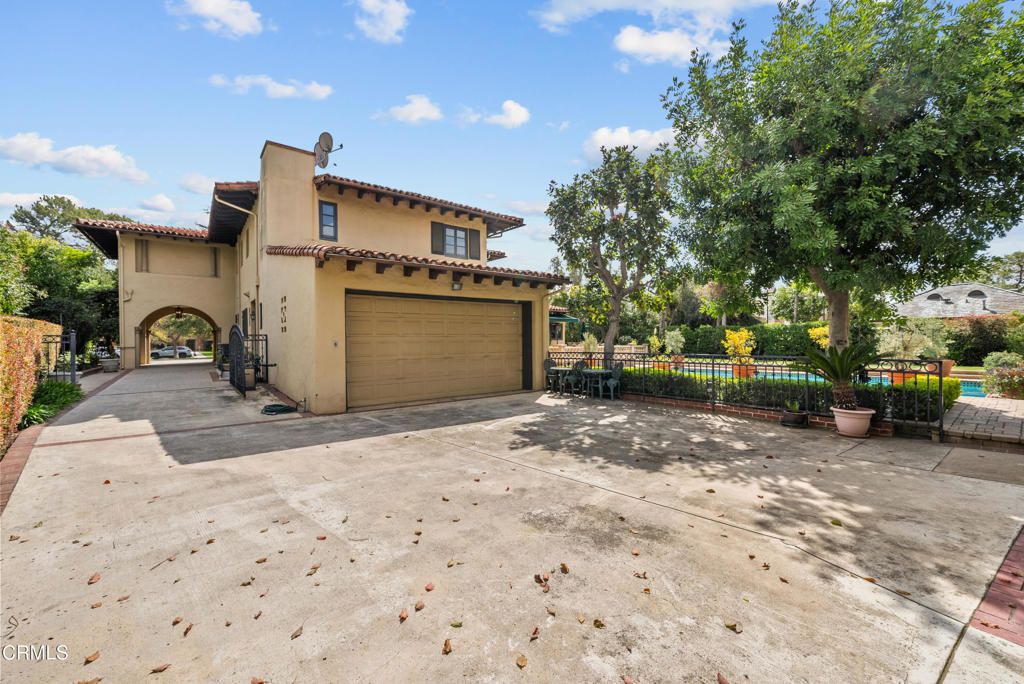 listing image 44