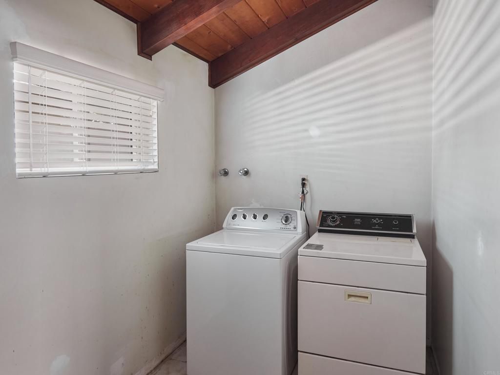 listing image 130725639231931763174