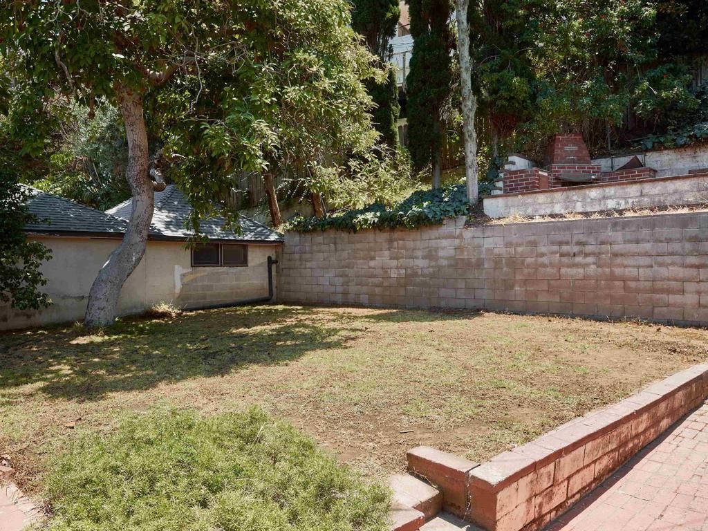 listing image 130727292384632532914