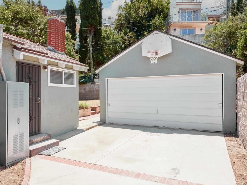 listing image 130723487789820784098