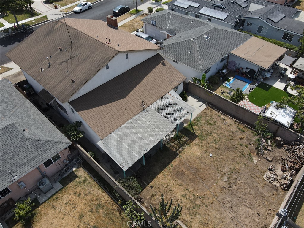 Photo 4 of 47 of 21219 Lynton Avenue house