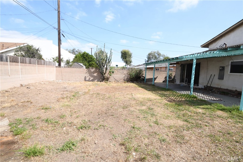 Photo 40 of 47 of 21219 Lynton Avenue house