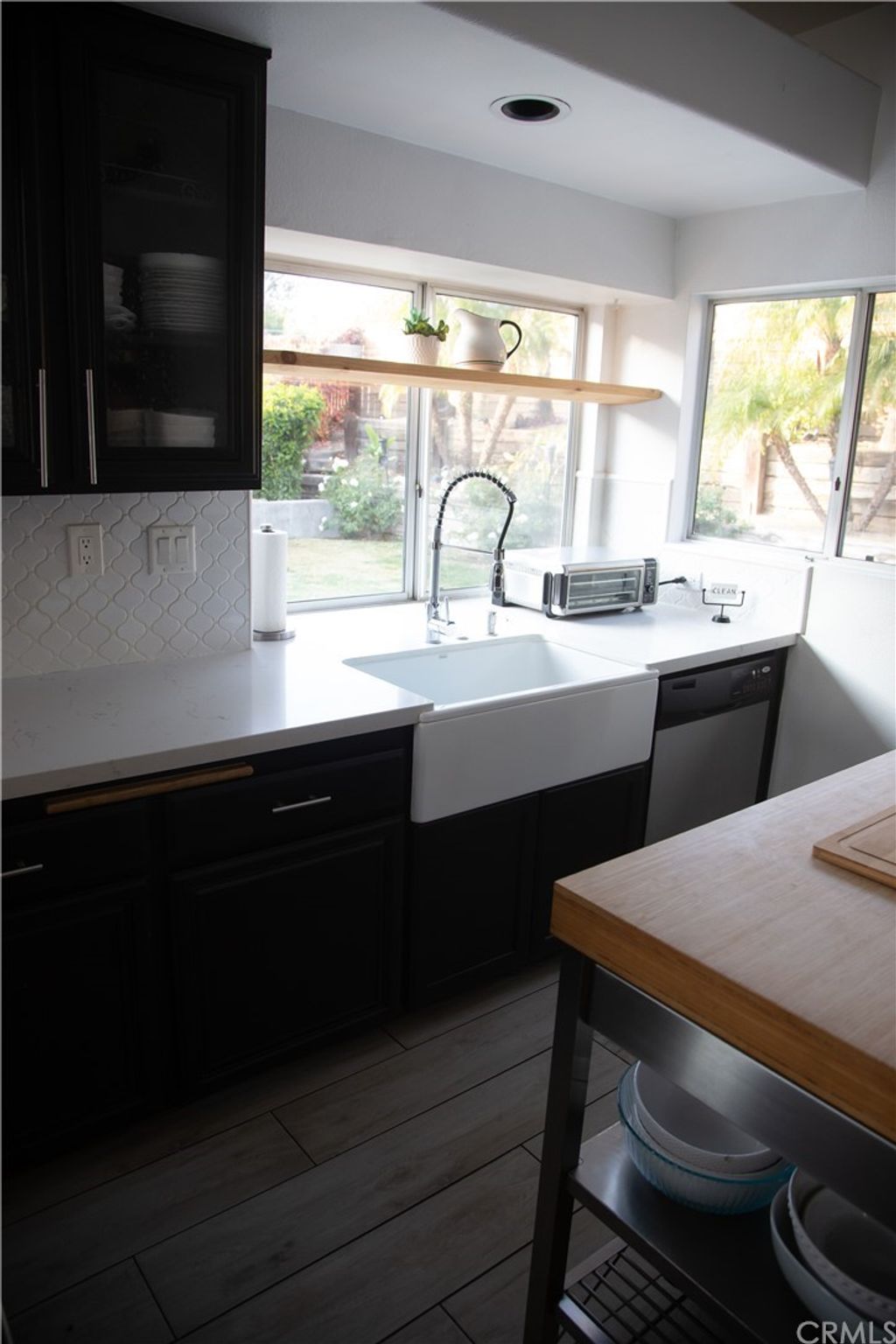 listing image 130729569971342057798